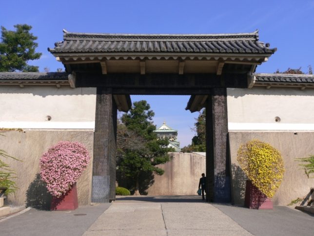 Sakura-mon gate 「桜門」photo by