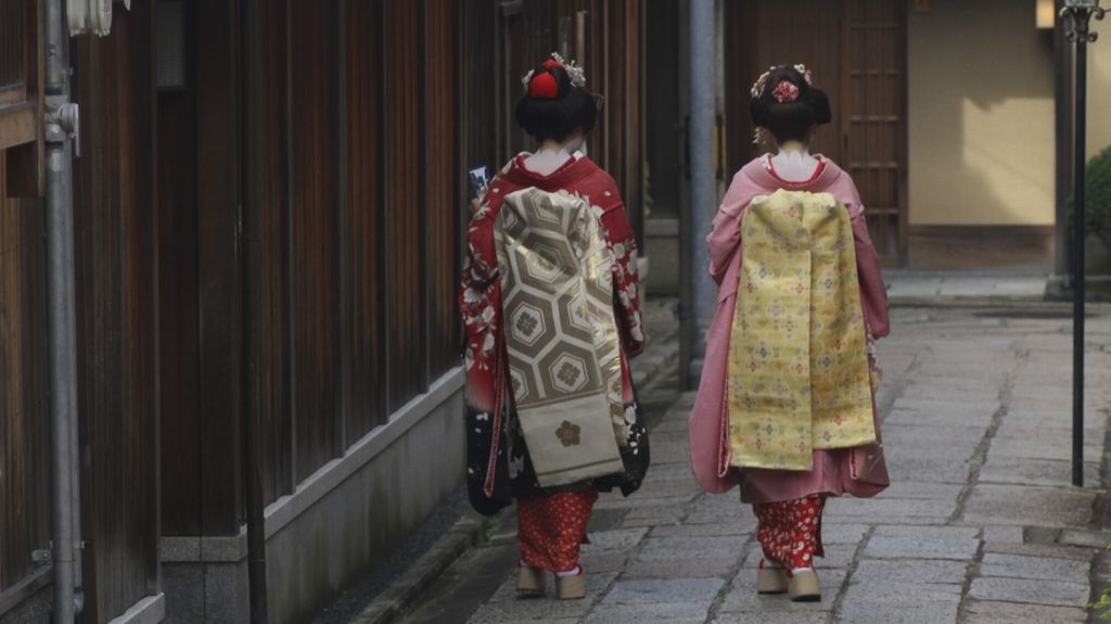 Go to see Maiko and Geisha in Kyoto! | Nipponderful.com