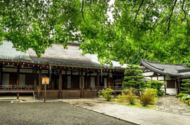 saiho-ji main hall